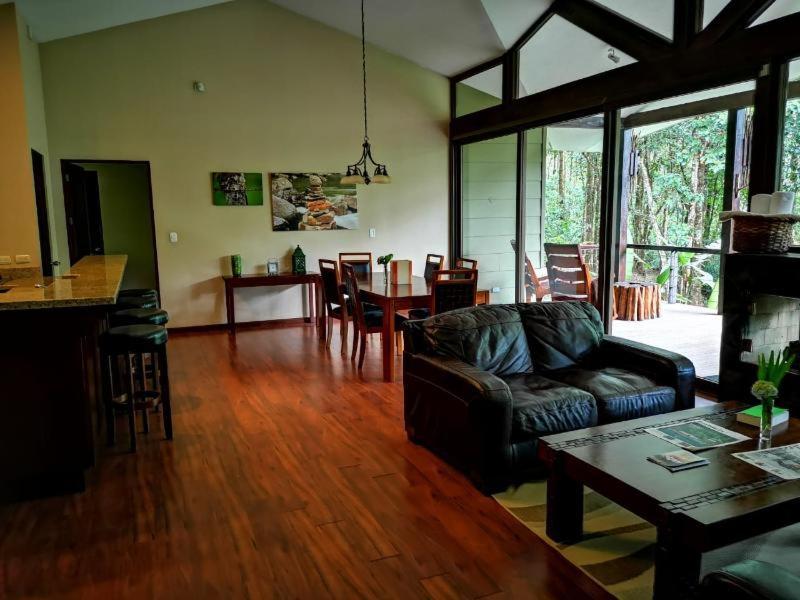 El Silencio Lodge & Spa Costa Rica Toro Amarillo 객실 사진